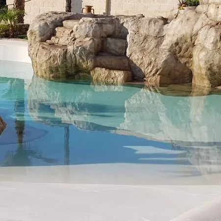 Gospodarstwo wiejskie Zecca Con Piscina Lecce